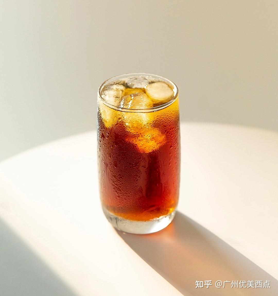 使用丝绸之路的瑰宝沙棘果加上特殊处理的冷萃咖啡,制作了这款丝路云