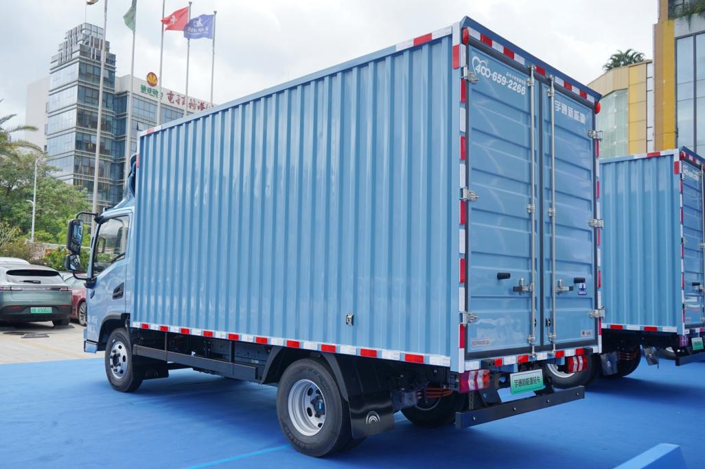 一体化电池组 中央集成电驱桥,宇通t系列纯电轻卡更适合城配物流