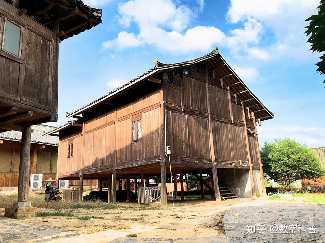 精在体宜,瑶族人民根据实用性和环境特性,强化建筑性格,自由选址柴水