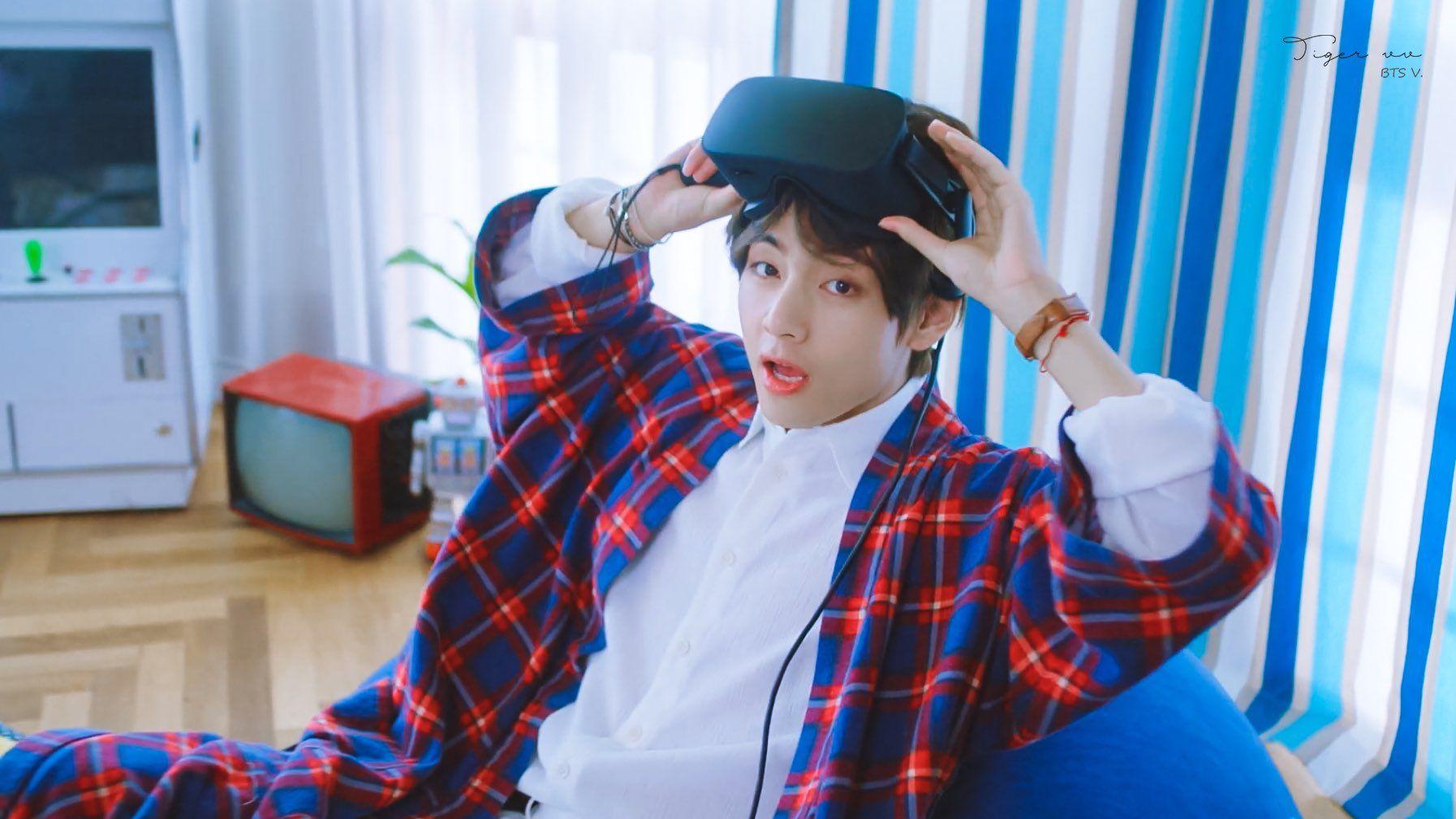 超级喜欢黑发金泰亨大家可以分享一些没有水印的图片吗收藏