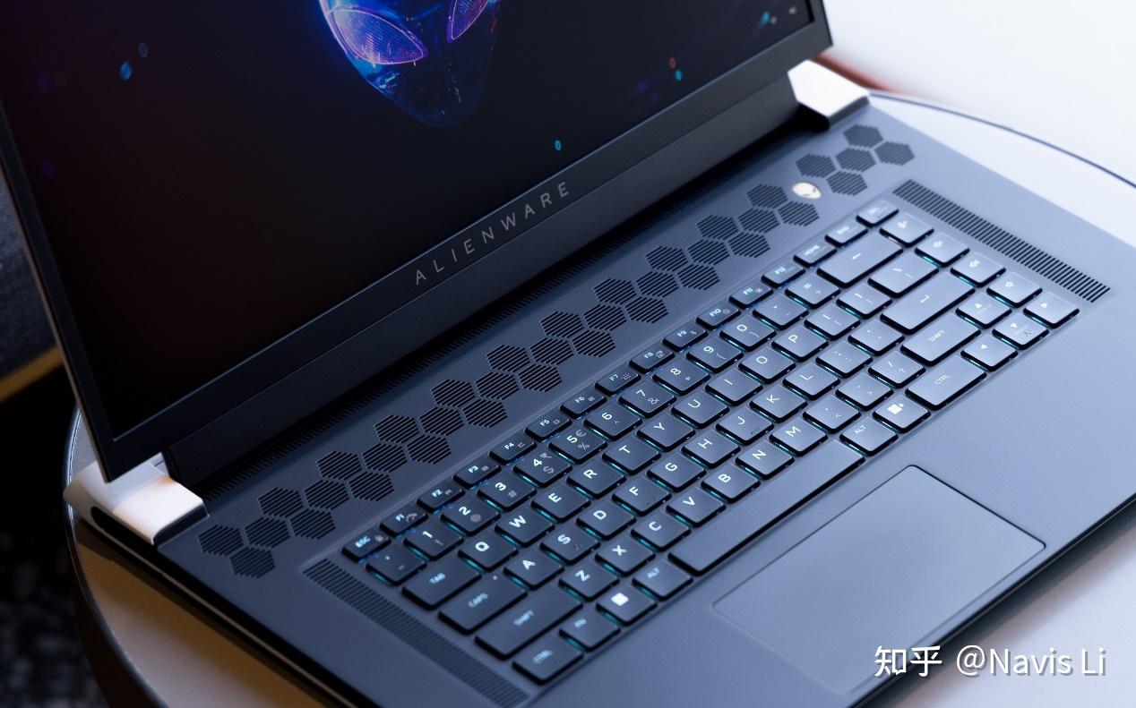 超薄高性能笔记本的完全体alienwarex17评测