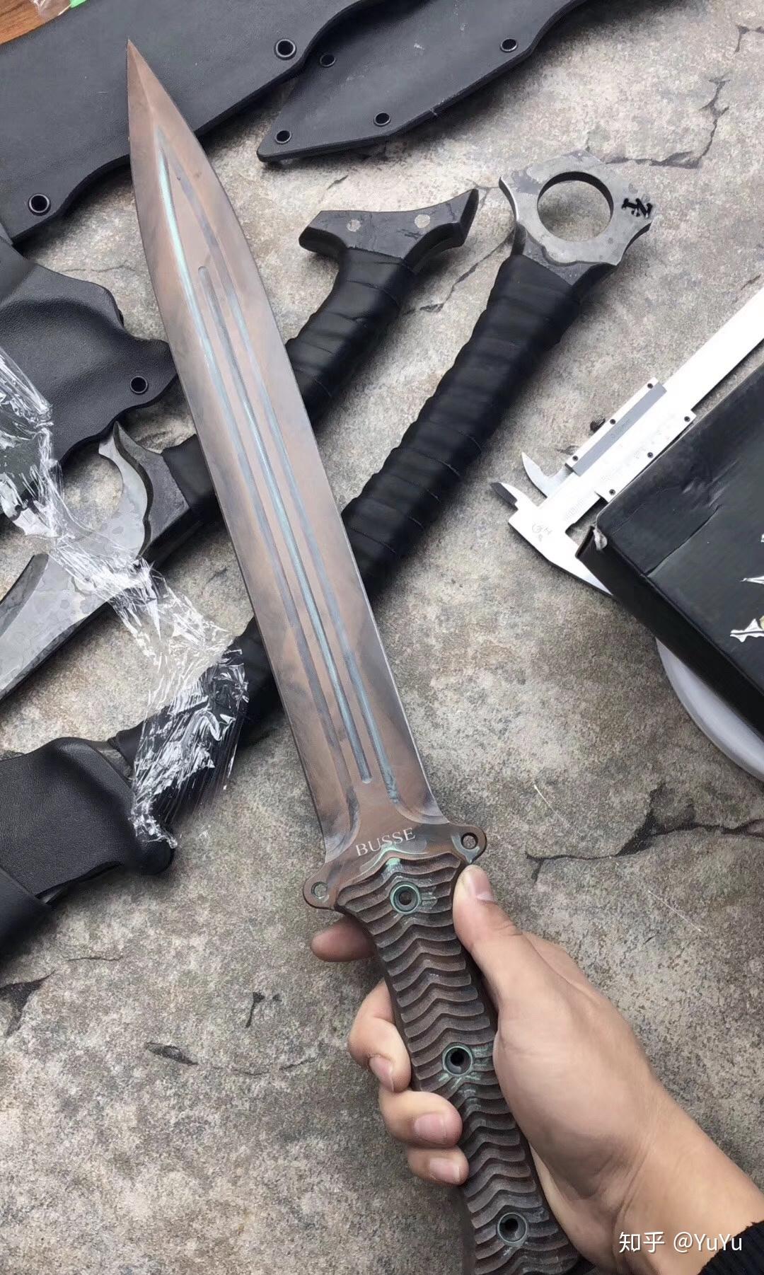 busse巴斯v14稀缺青铜版双峰重剑