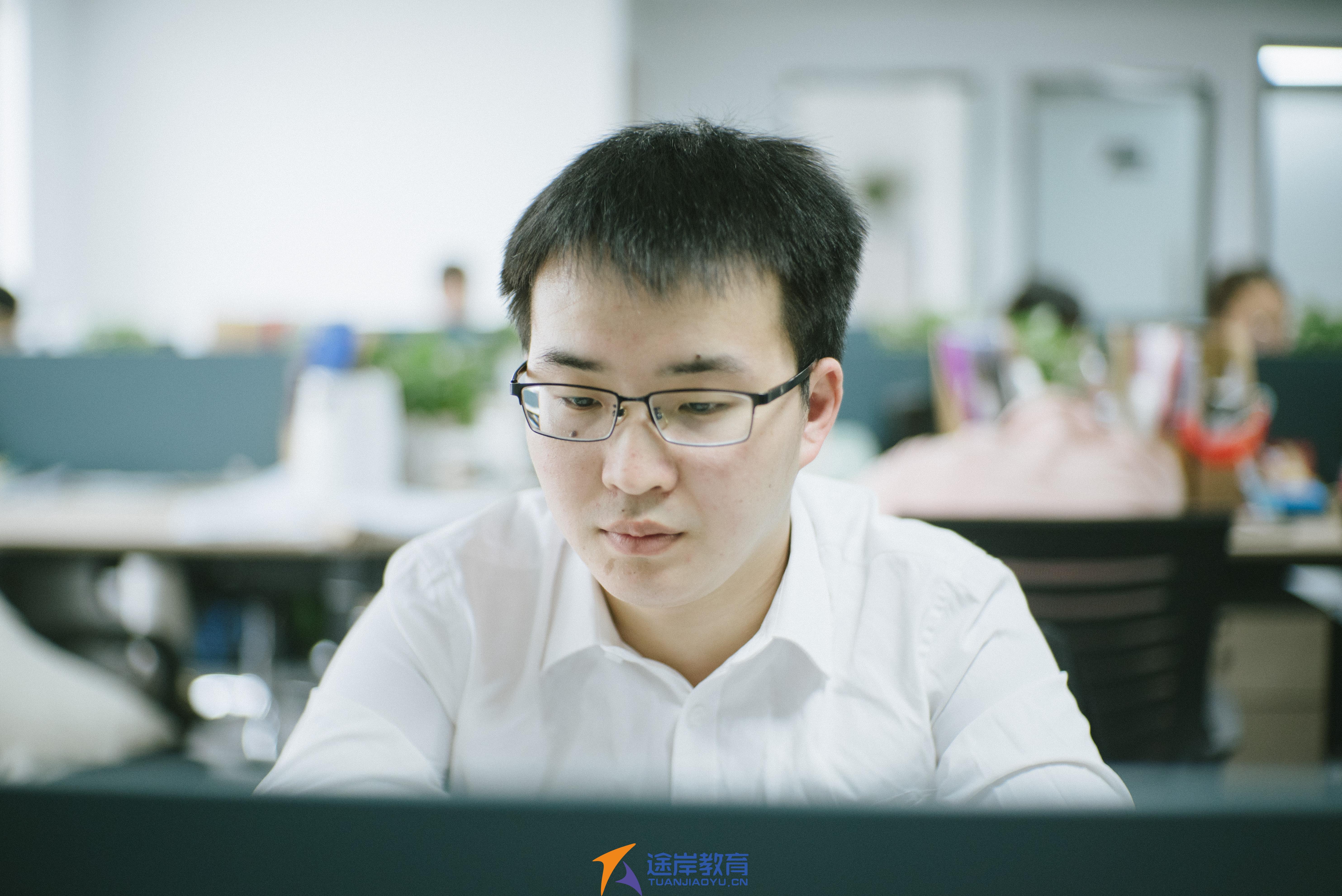 途岸课堂区域经理——刘培