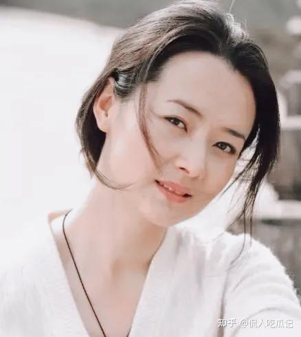 《南洋女儿情》陈依莎:曾凭《现场铁证》出圈,49岁的她有夫有儿有公司