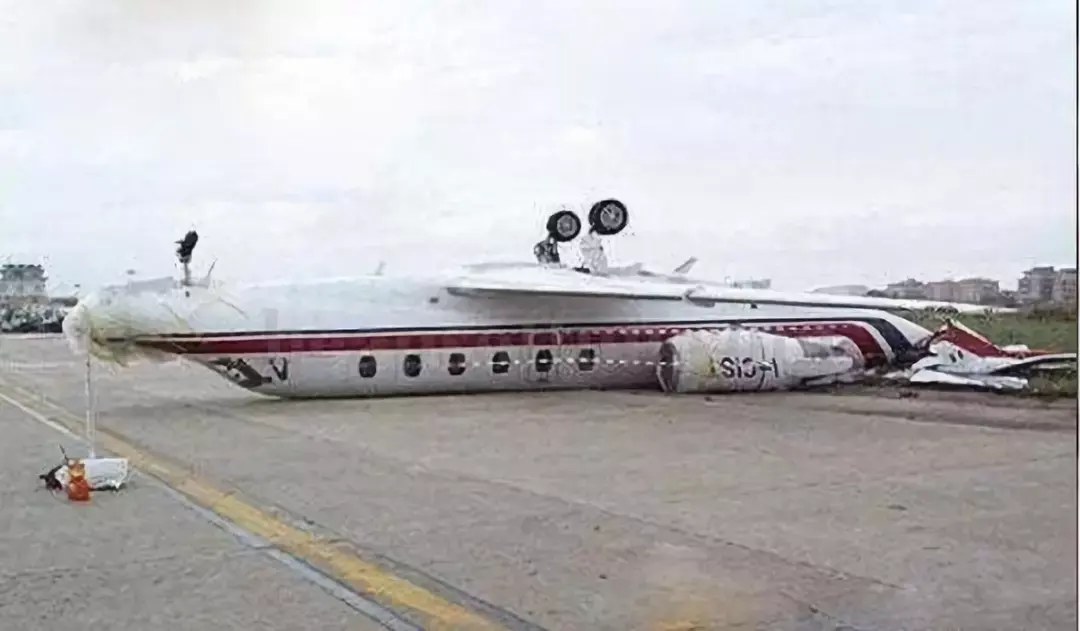 我就是要在飞机上看空难片