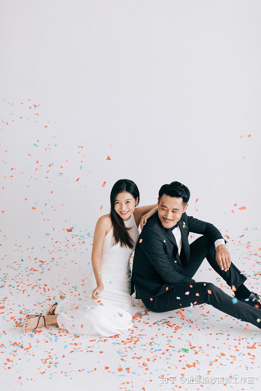 有趣又好玩的室内婚纱照也可以这样拍