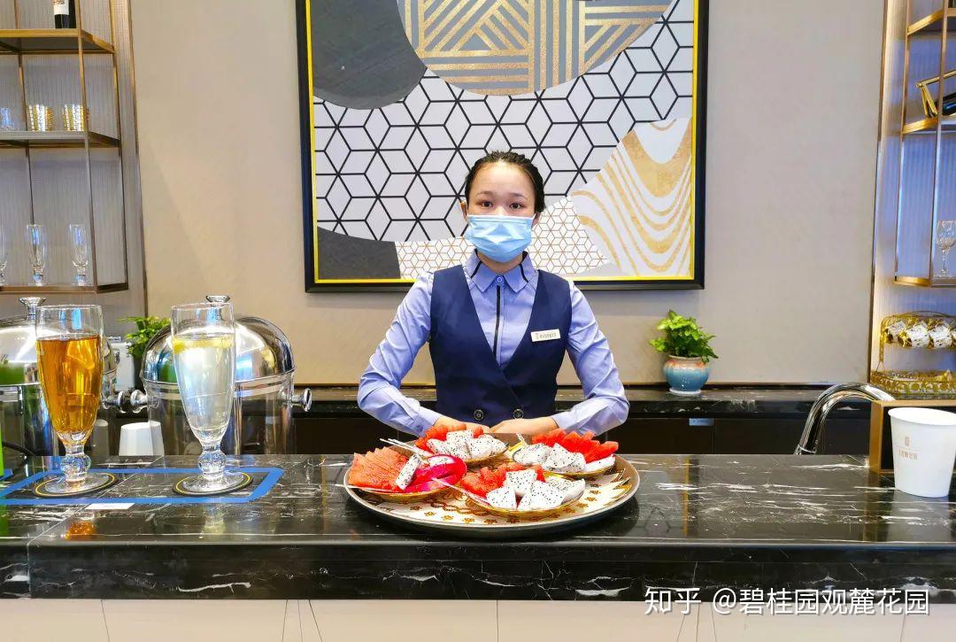 着满满关怀,传递着专属多元化服务文化多一份贴心贴心照顾每一个细节