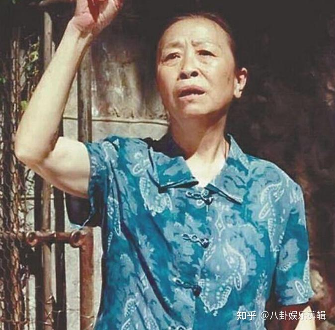 83岁"丑娘"张少华貌丑心更丑,"骗"了观众50年,如今跌下神坛