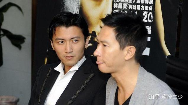 香港巨星代言网游的态度,具体参考退出的张家辉和加入的谢霆锋