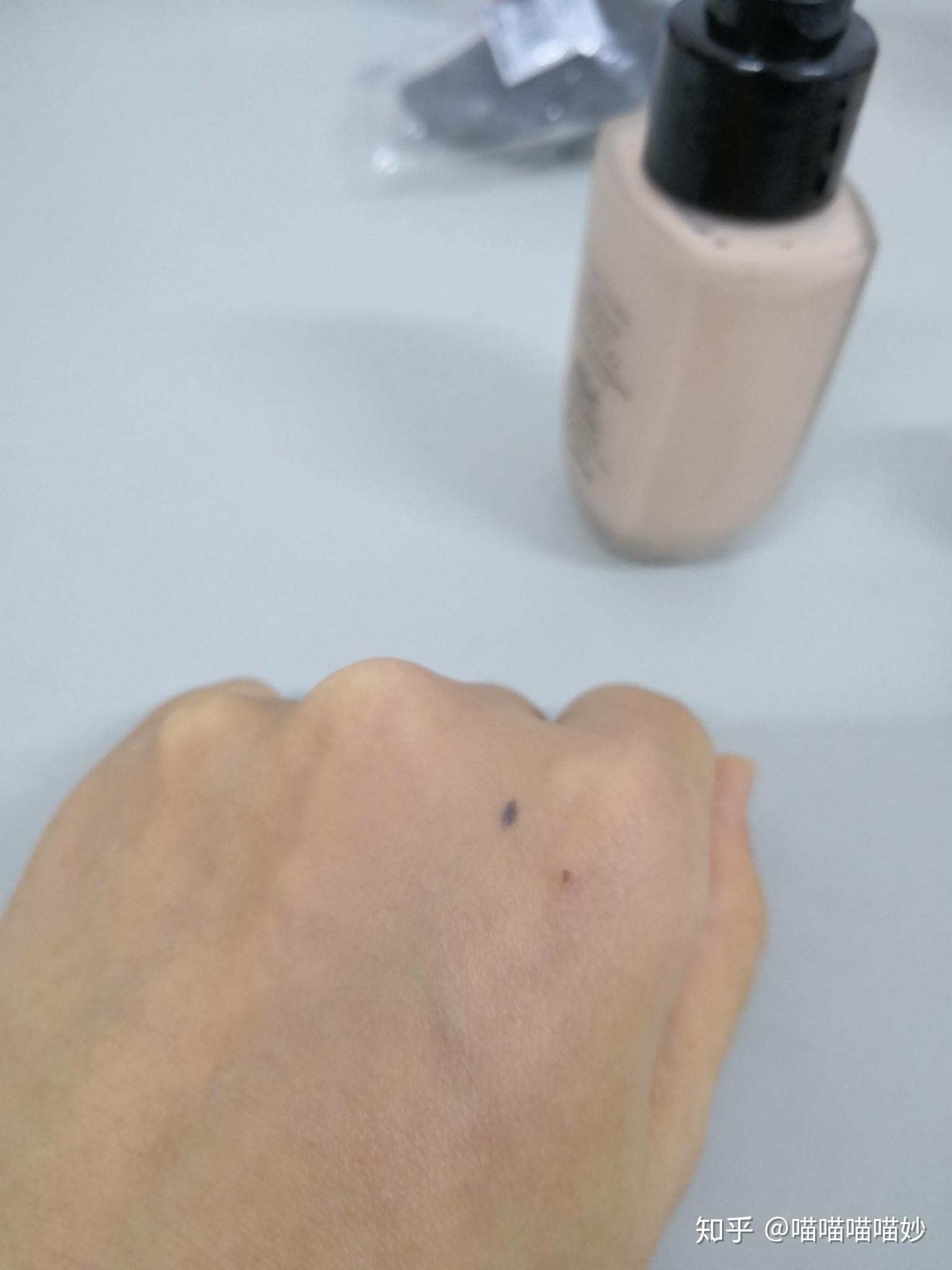 敏感肌 有痘印 夏混油秋冬偏干 粉底液用make