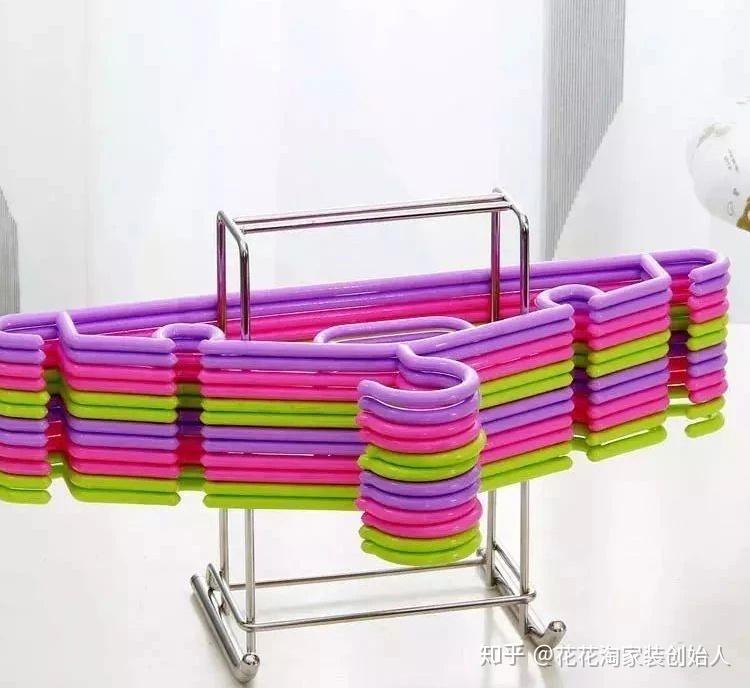 怎么收纳衣架 v2-d855e2f4a427d9c8727f3ddf3de774e2_r.jpg