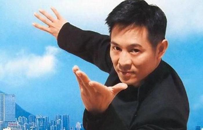 李连杰为了得到这名女人不得不急着找向华强卖身还债