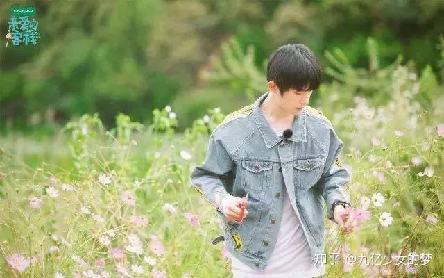 如何评价易烊千玺在中戏开学典礼作为新生代表