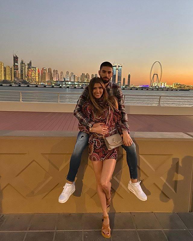 【社交秀】阿圭罗低调约会金发美女;津琴科女友秀惹火大长腿