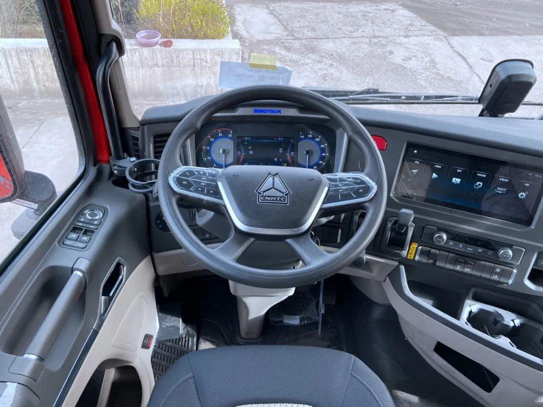 年轻用户追求新颖以及享受,高端,舒适的驾驶室是他们的第一选项,而