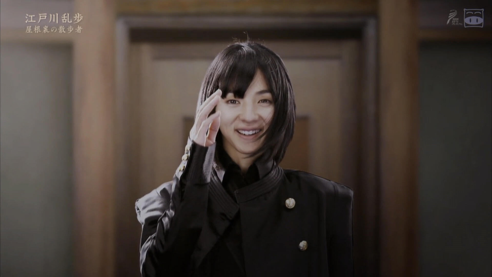 皮椅藏人天花板窥探够变态很猎奇