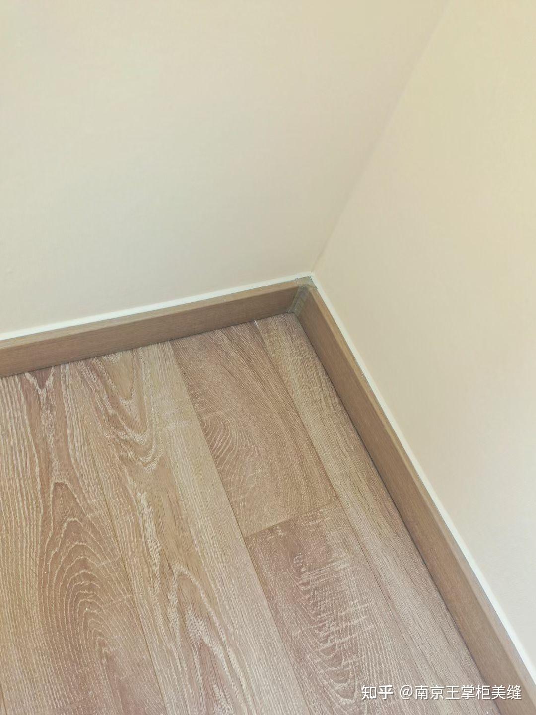 今日美容胶收边完工