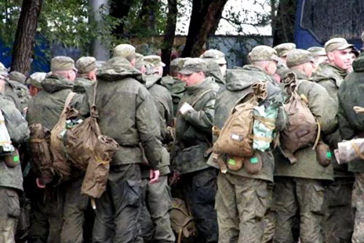 简单 粗暴 实用!军用背包界的AK47 | 奇葩单兵装备