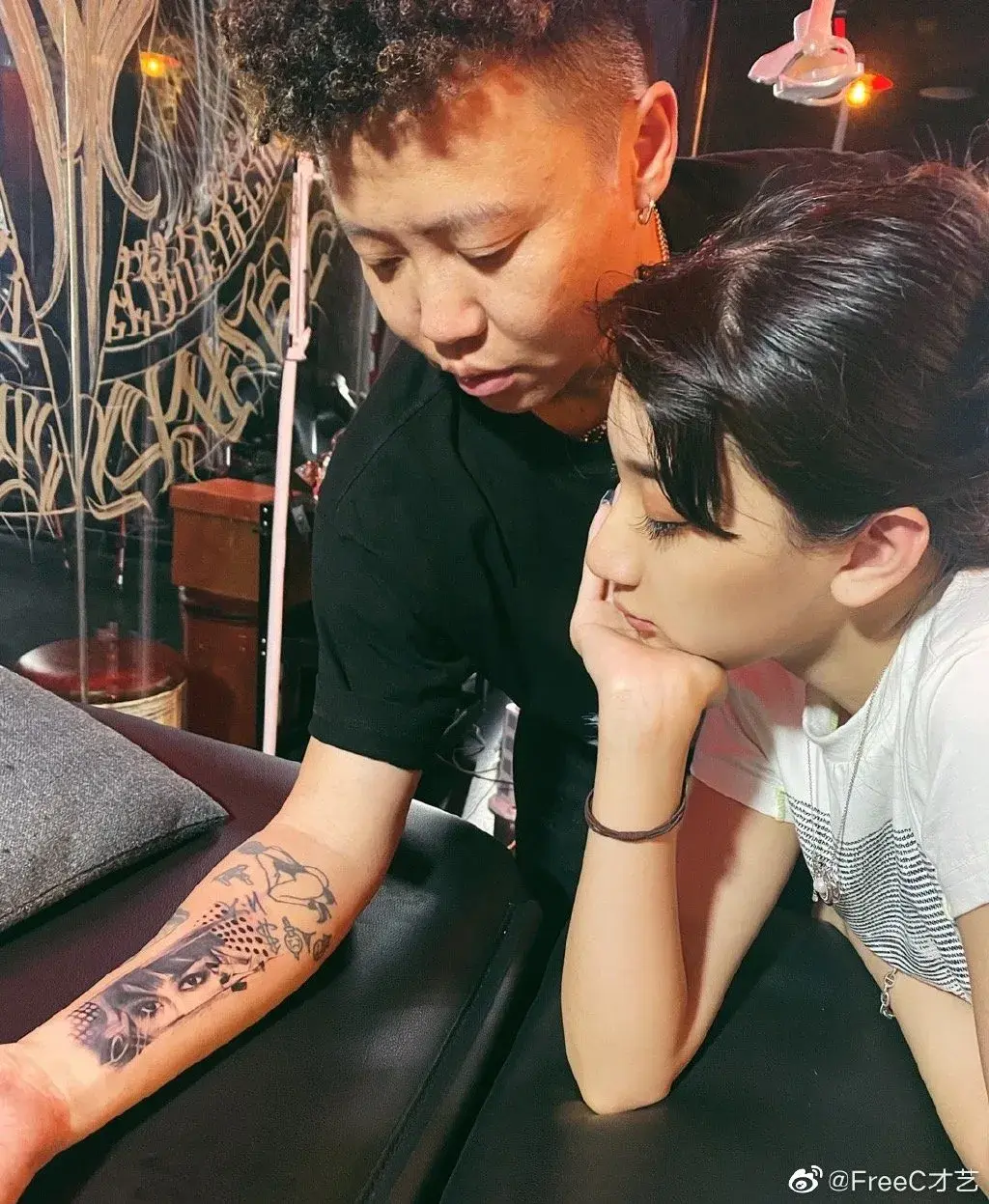 阿达娃公布恋情男友是03年的篮球新星曾凡博聊聊中国女rapper的另一半