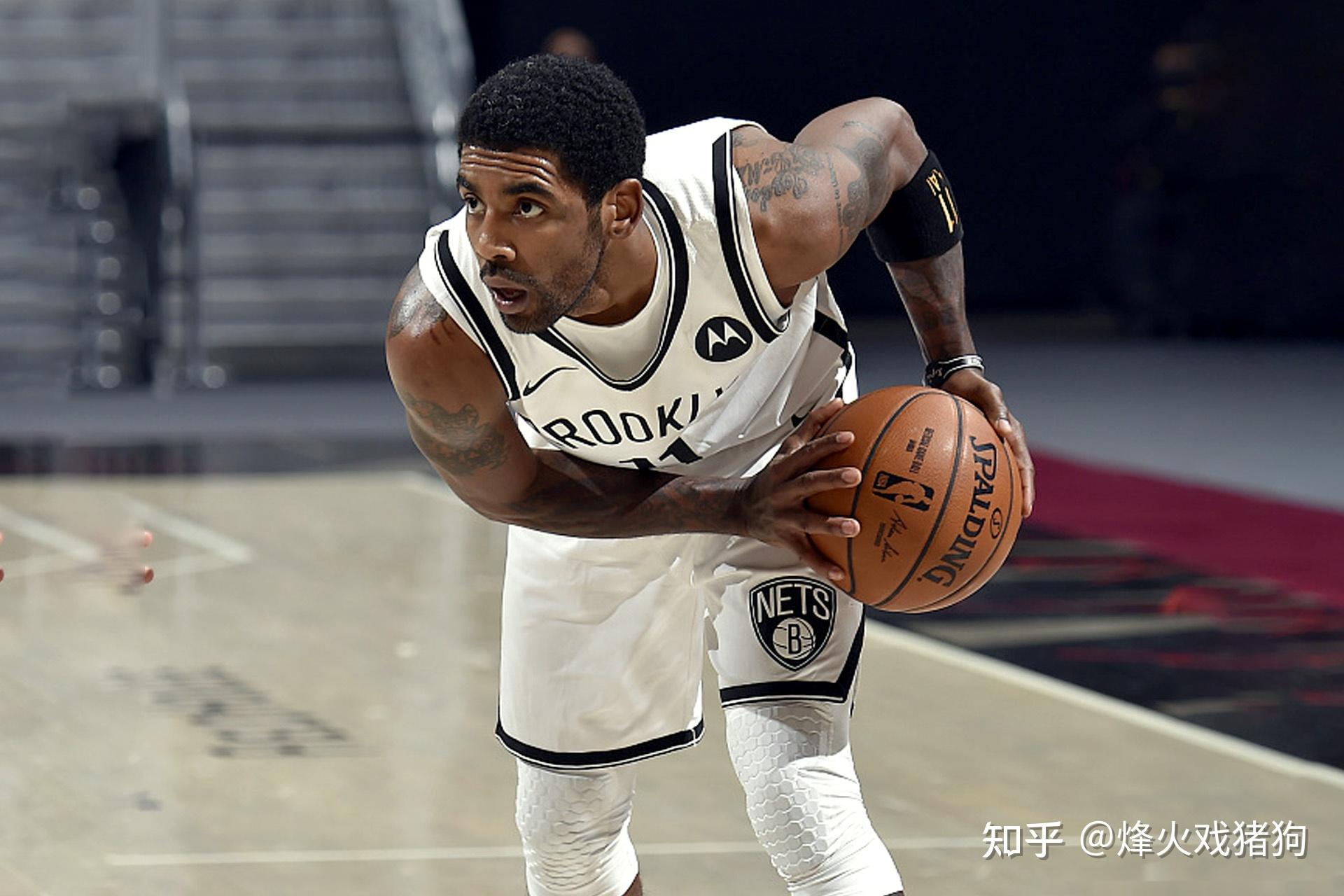 欧文复出即输球相比勇士四巨头或许一个球真不够篮网三巨头分