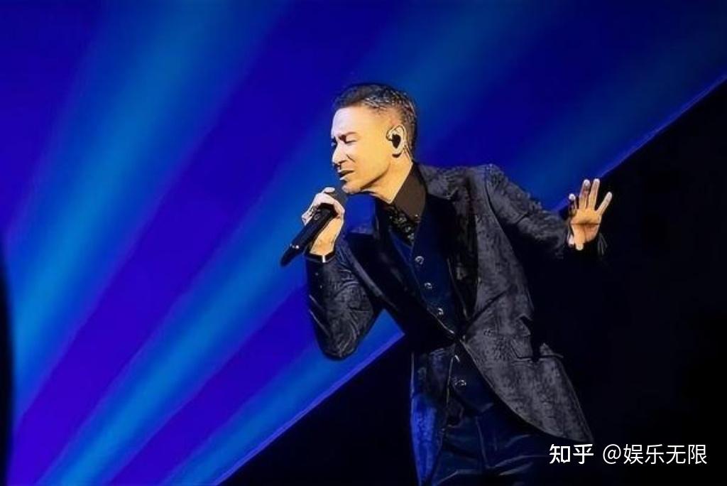 张学友不仅带来了多首经典歌曲,还展现了他独特的嗓音和精湛的唱功