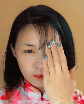 她的仿妆堪比变脸拥有90万粉丝的百变女王丁兰仿妆堪称一绝