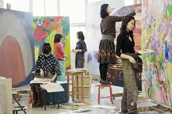 懒蛋蛋 Hello Kitty设计师 都来自这所日本最具历史的美术大学 知乎