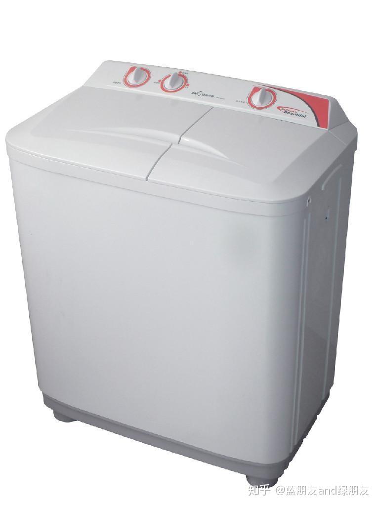 他们需要经常清洗沾有污垢和污渍的衣服,而双槽洗衣机的特色是可以