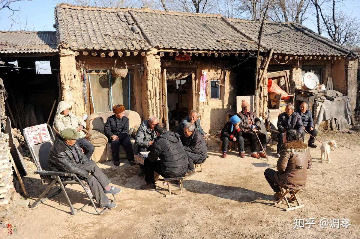 第一在于农民思维固执为什么会这么说,大家都知道,在农村生活的人