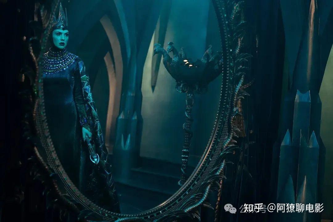 魔镜魔镜,白雪公主与王后究竟谁更美?——论三个平行宇宙里的「美颜修罗场」 - 知乎