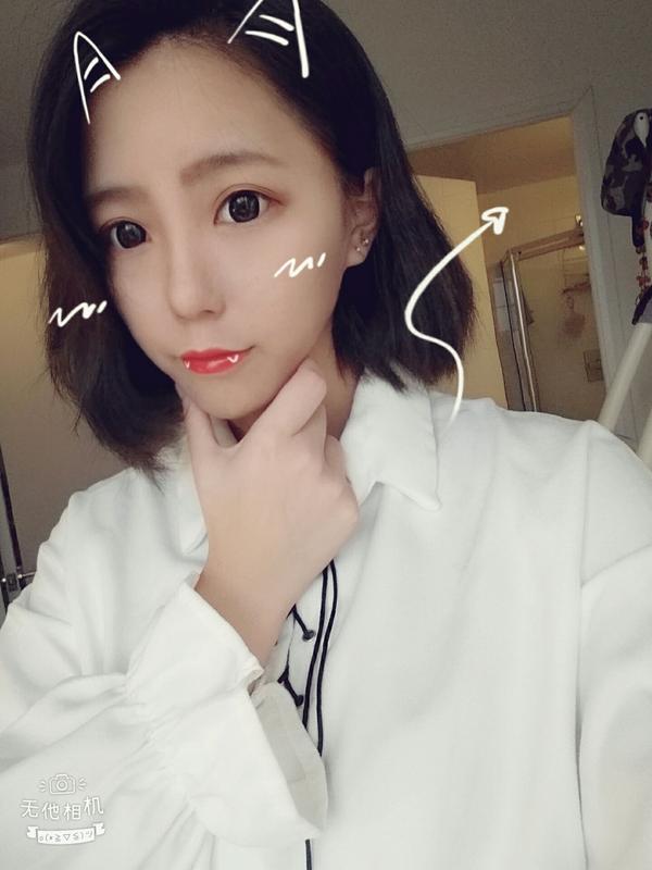 中间有过一段巨非主流时期 悄咪咪略过 女大十八变 可能我只变在了p图