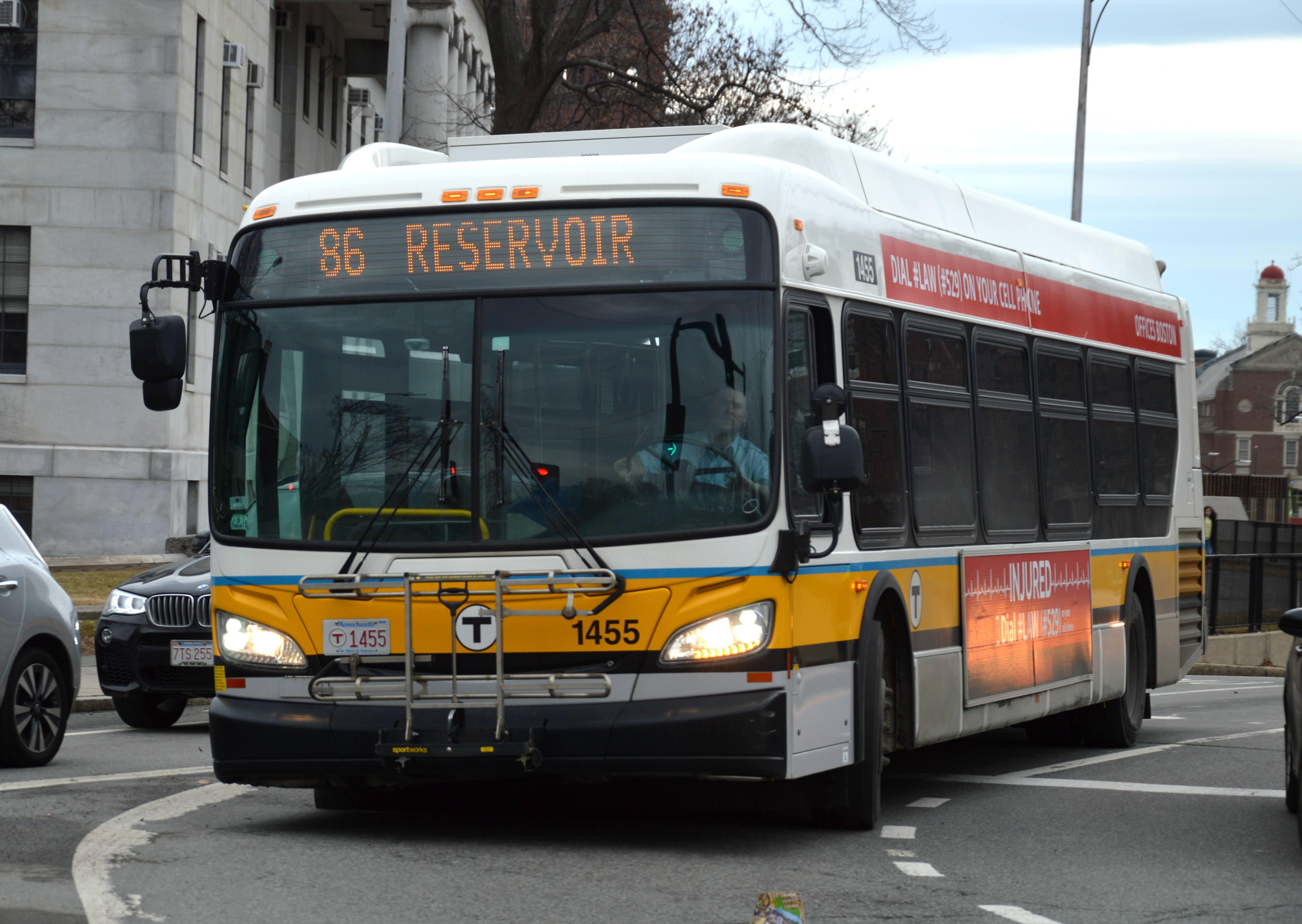 在华盛顿特区,地铁和公交从纽约和波士顿的一票制变成了多票制五角