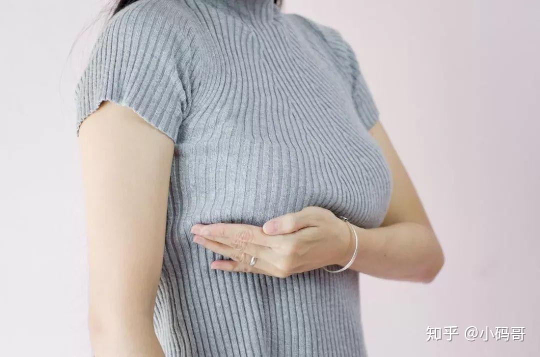 當母乳堵塞在乳房中會發生乳腺炎乳腺炎就是乳腺的炎症或乳房感染.