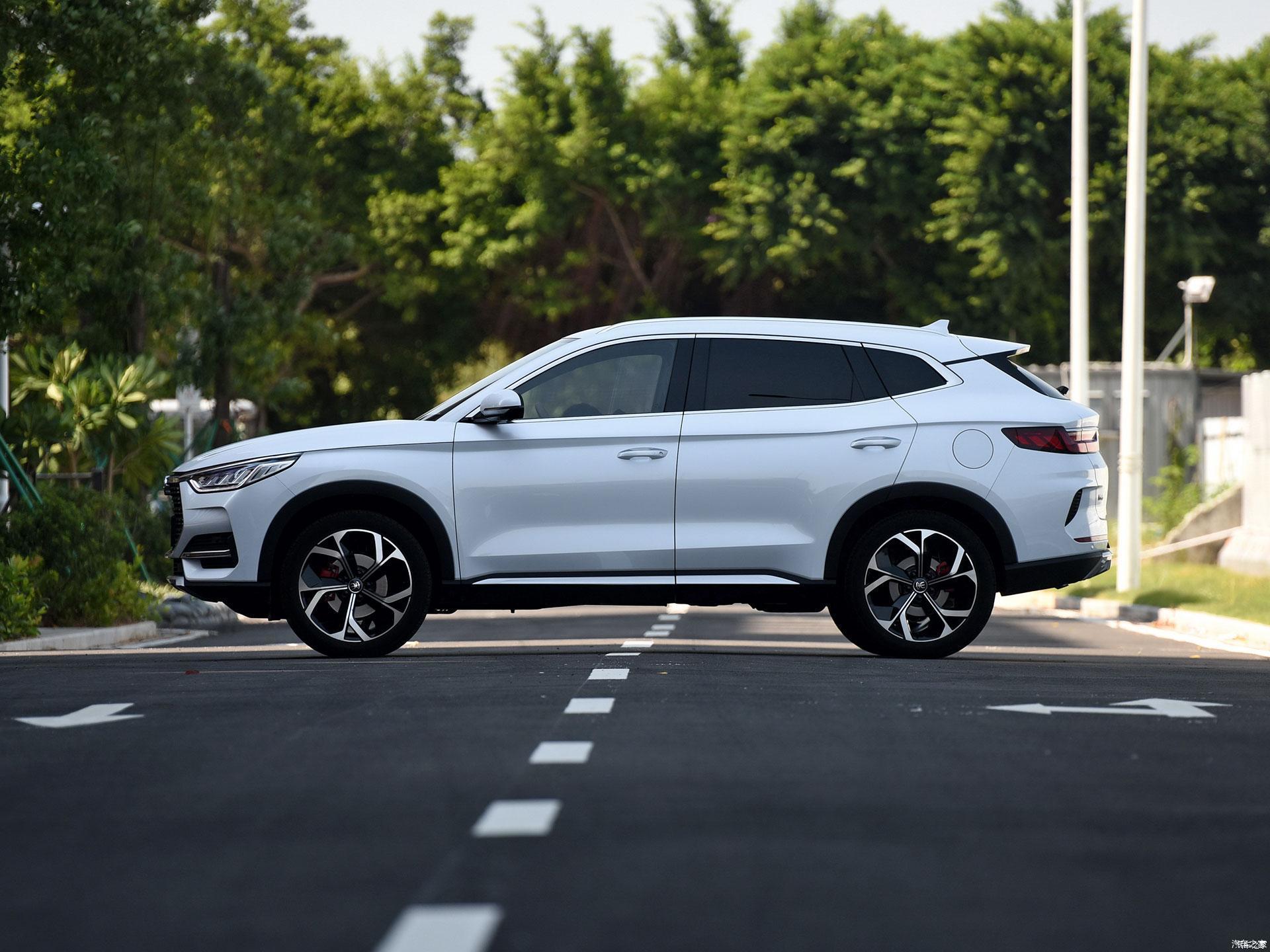 宋plus车型现车充足购车优惠05万元