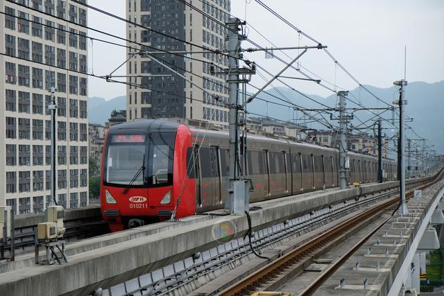 2007重庆轨道交通3号线,1号线开工建设.2005年6月18日,重庆轨道交