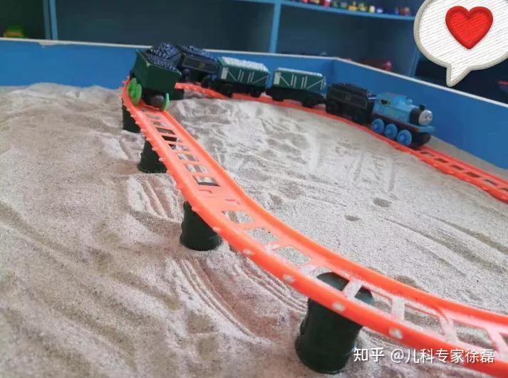 热心吃瓜网友科普：沙盘是什么及其在生活中的重要性
