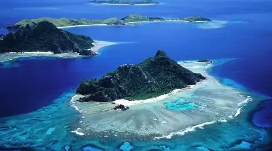 也叫科隆群島,地處赤道,由於遠離南美大陸,與世隔絕,物種資源極其豐富