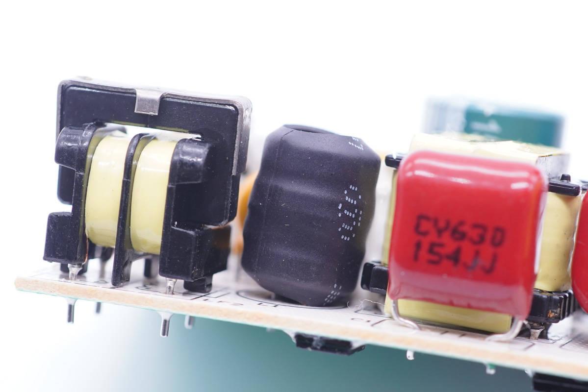 拆解报告：伊戈尔40W LED驱动电源LS-40-900 - 知乎