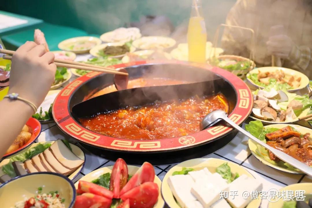 什么！编辑部边K歌边涮火锅的私藏小店被公开了！ - 知乎