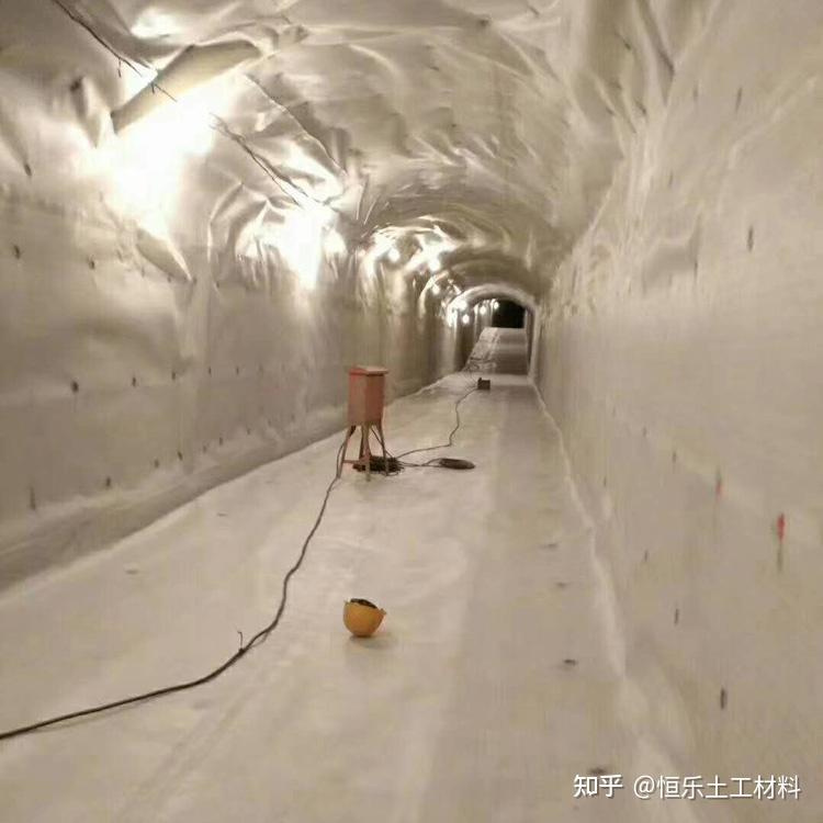 隧道防水板施工照片图片