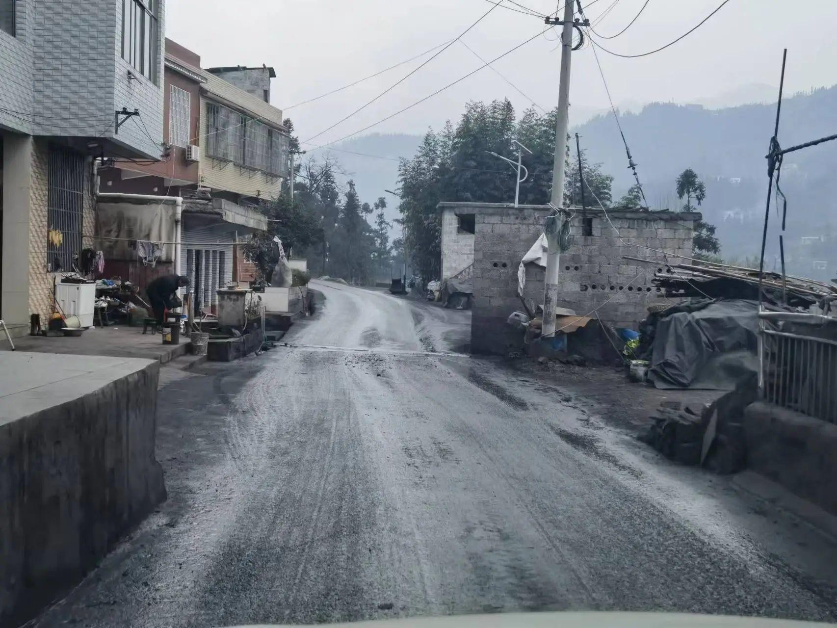 雲南鎮雄一煤礦被曝汙染問題當地回應將會進行核實