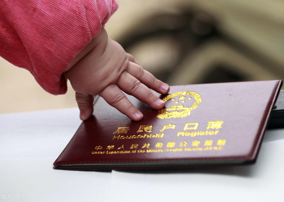 小礼物承大爱！武汉新洲志愿者引导孩子制作手工花向母亲示爱_生活_爱心_白萝卜