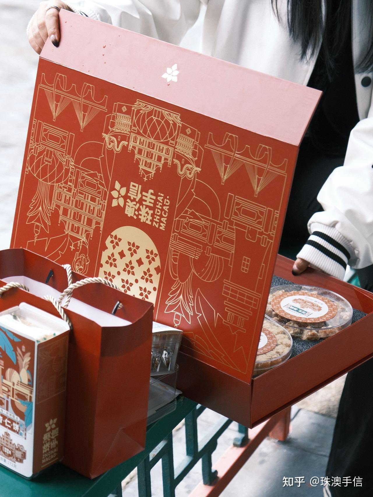 年代·中国红——100平米传统风格|澳门手信店公装设计案例 - 知乎