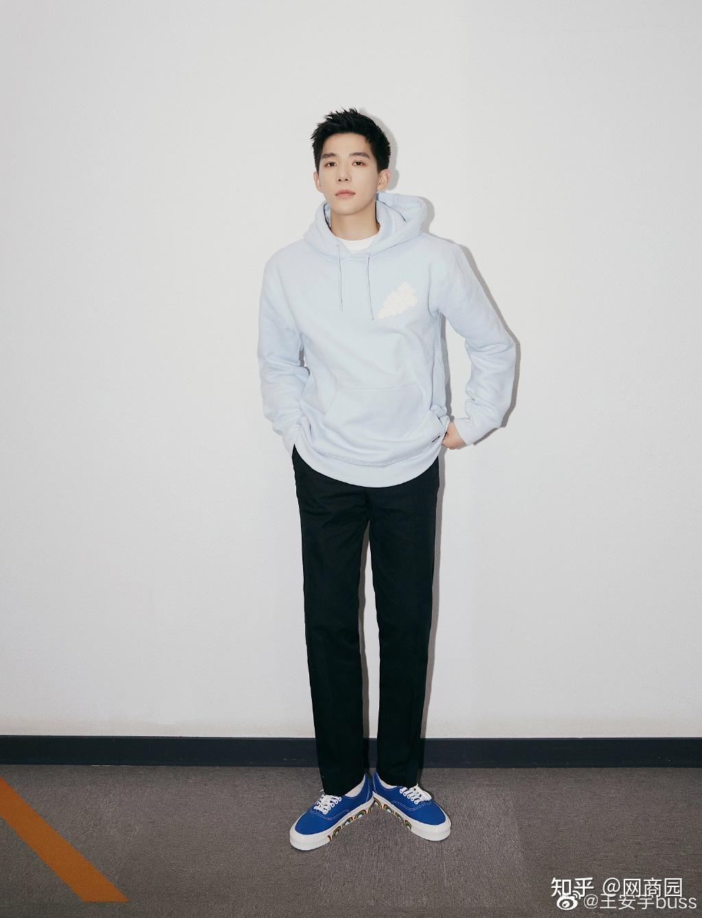 王安宇新晋的流量小生喜欢你寸头时痞痞的样子很帅