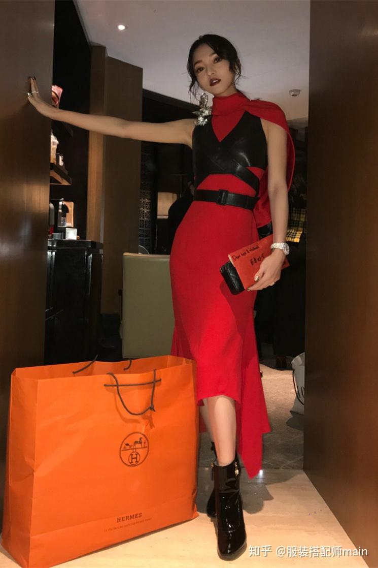 张韶涵你美得过分了连体裤穿出大长腿实力惊艳再次成时尚典范