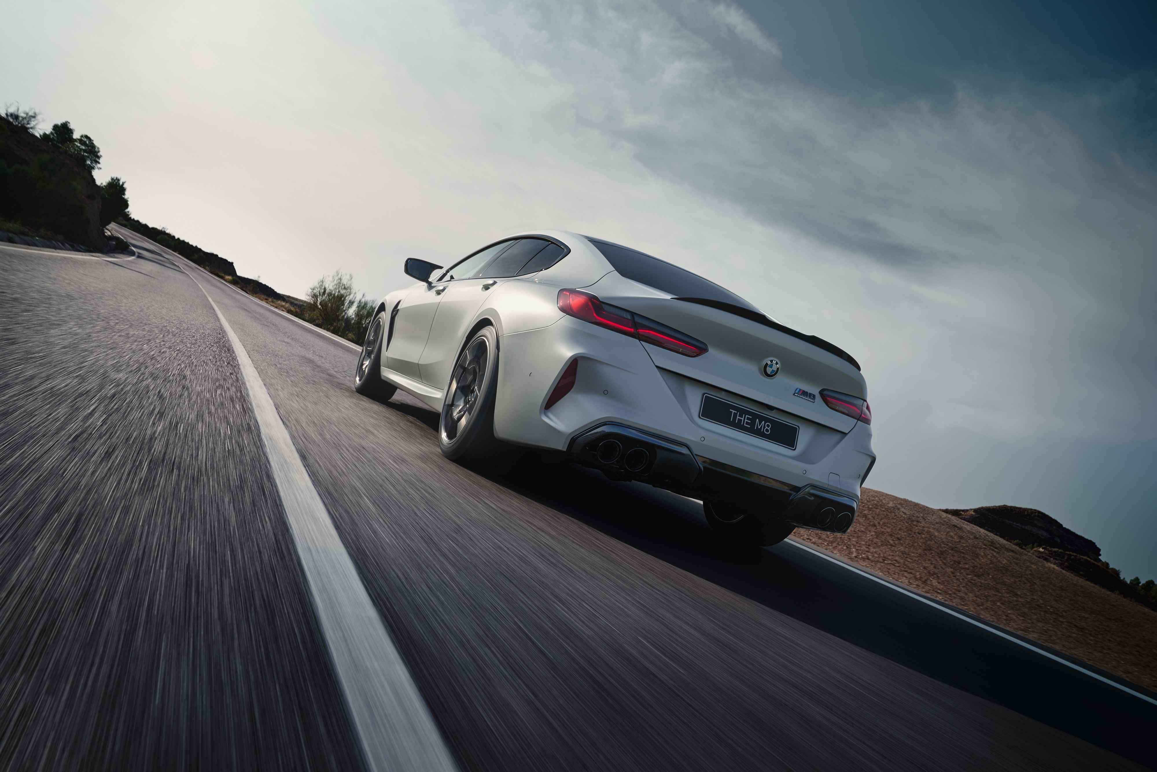 宝马旗舰级产品全新宝马m8上市售价1968万元2198万元