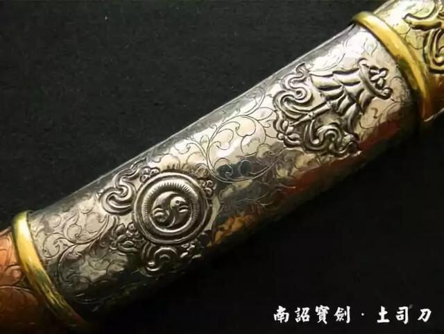 当然,下次来大理,也许你还可以考虑收藏一把南诏宝剑或大理