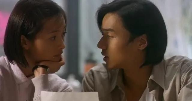 顾城别恋凌晨的你走路应该很小心别摔一跤变成了人