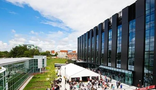 2024年北京理工大学30国际本科自主招生计划外留学北京理工大学与英国