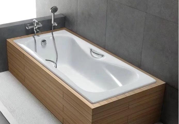 最后卫生间有浴缸的要提前注意门洞的高度和宽度,有的浴缸比较大,门一